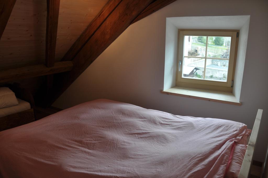 Attika Wohnung 7546 Ardez Cameră foto